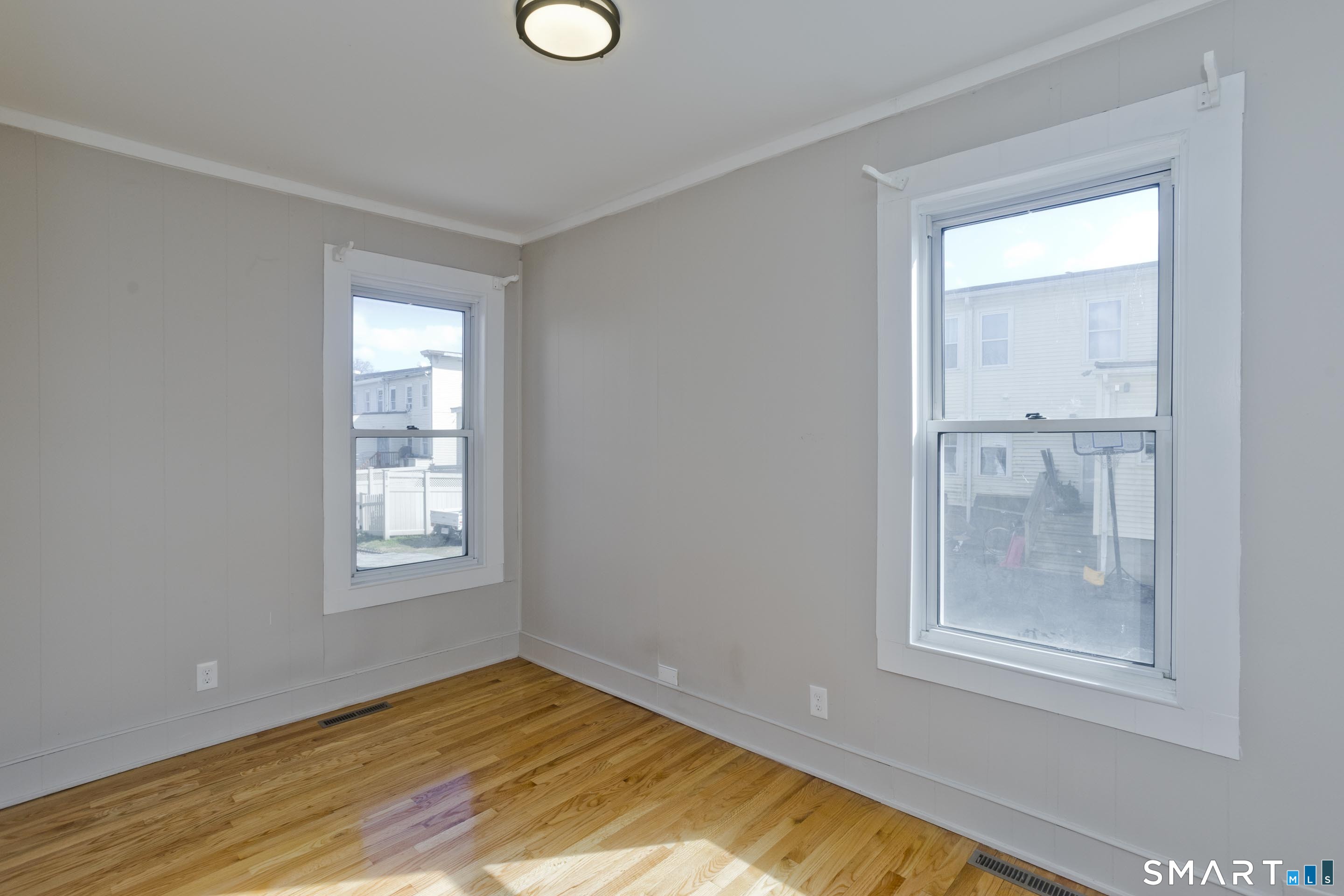 13 Hampden Street Westfield MA 01085