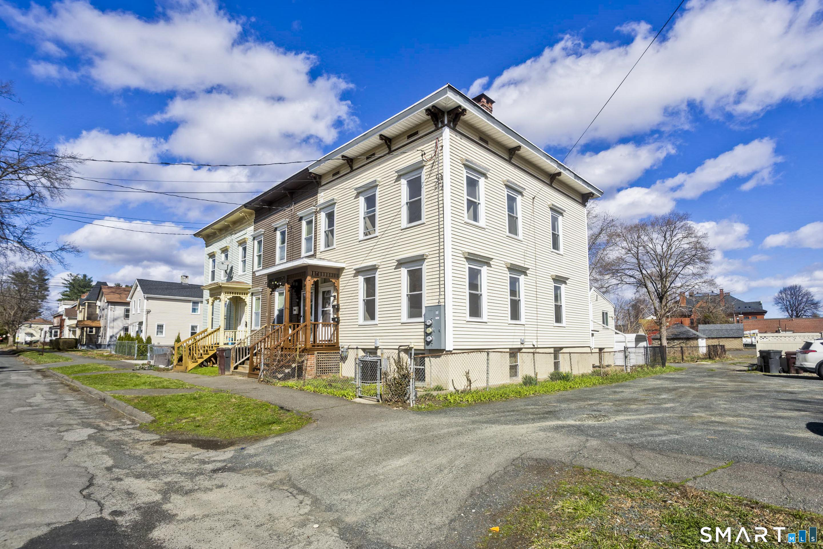 13 Hampden Street Westfield MA 01085