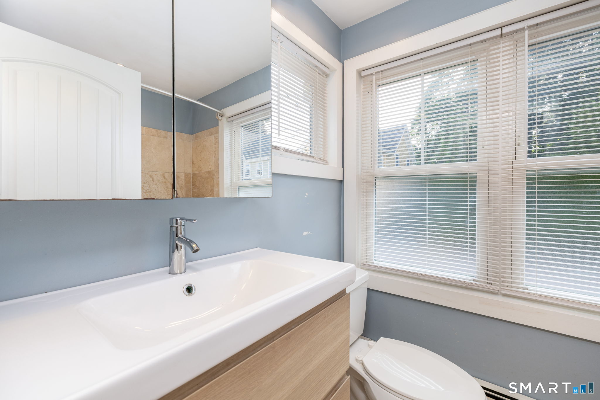 4 Elihu Street Stonington CT 06378