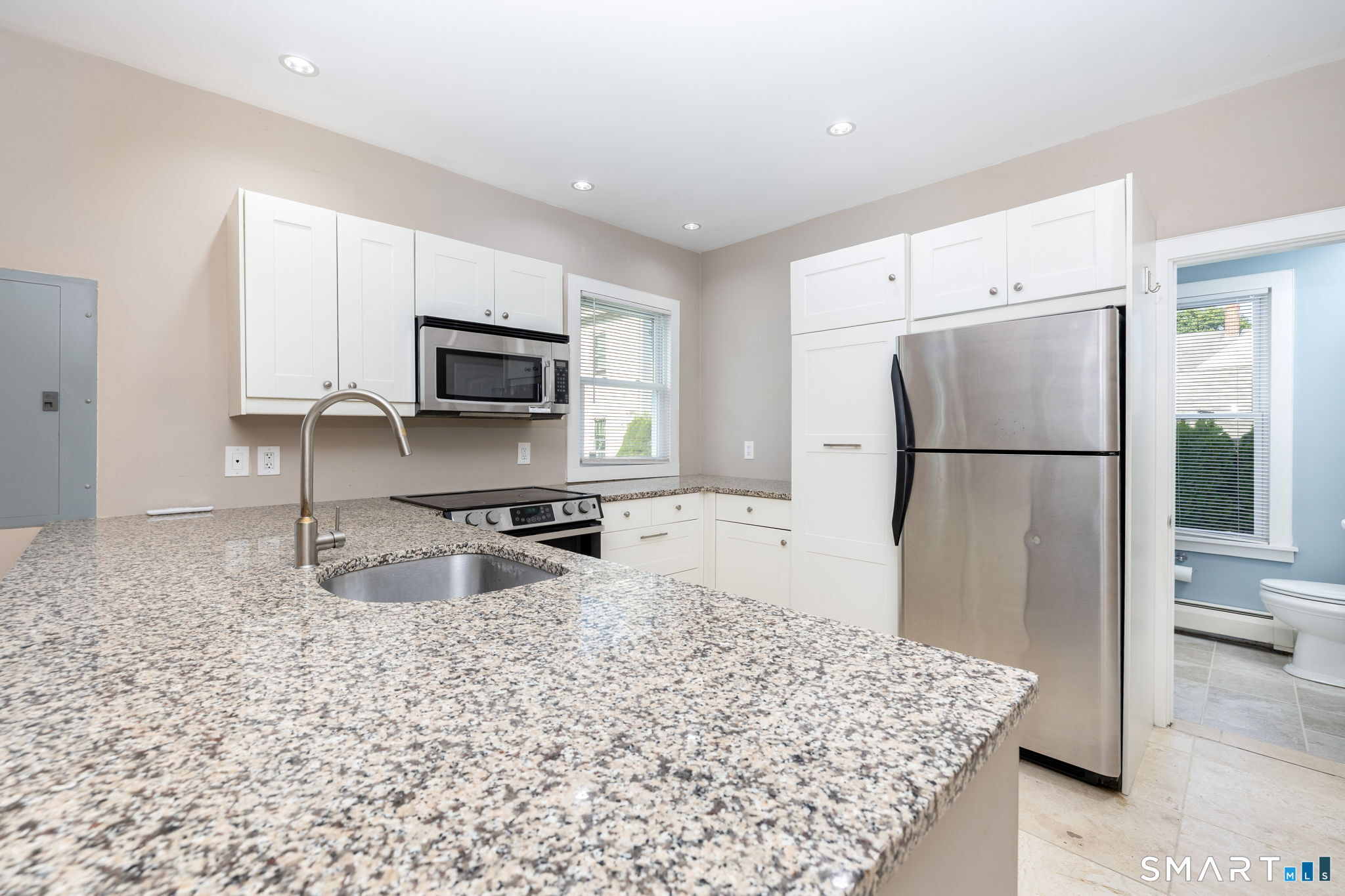 4 Elihu Street Stonington CT 06378