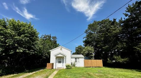 7 & 7R North Washington Avenue East Lyme CT 06357