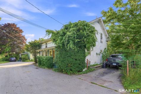 19-21 Mohegan Street Putnam CT 06260