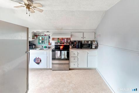19-21 Mohegan Street Putnam CT 06260
