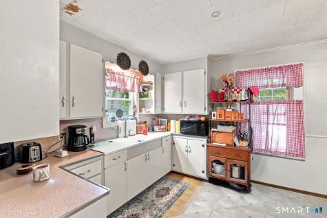 19-21 Mohegan Street Putnam CT 06260
