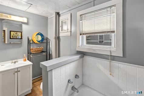 19-21 Mohegan Street Putnam CT 06260