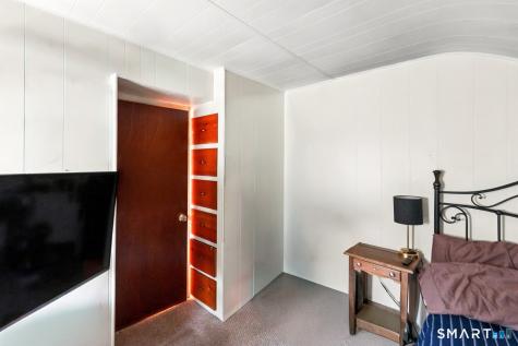 19-21 Mohegan Street Putnam CT 06260