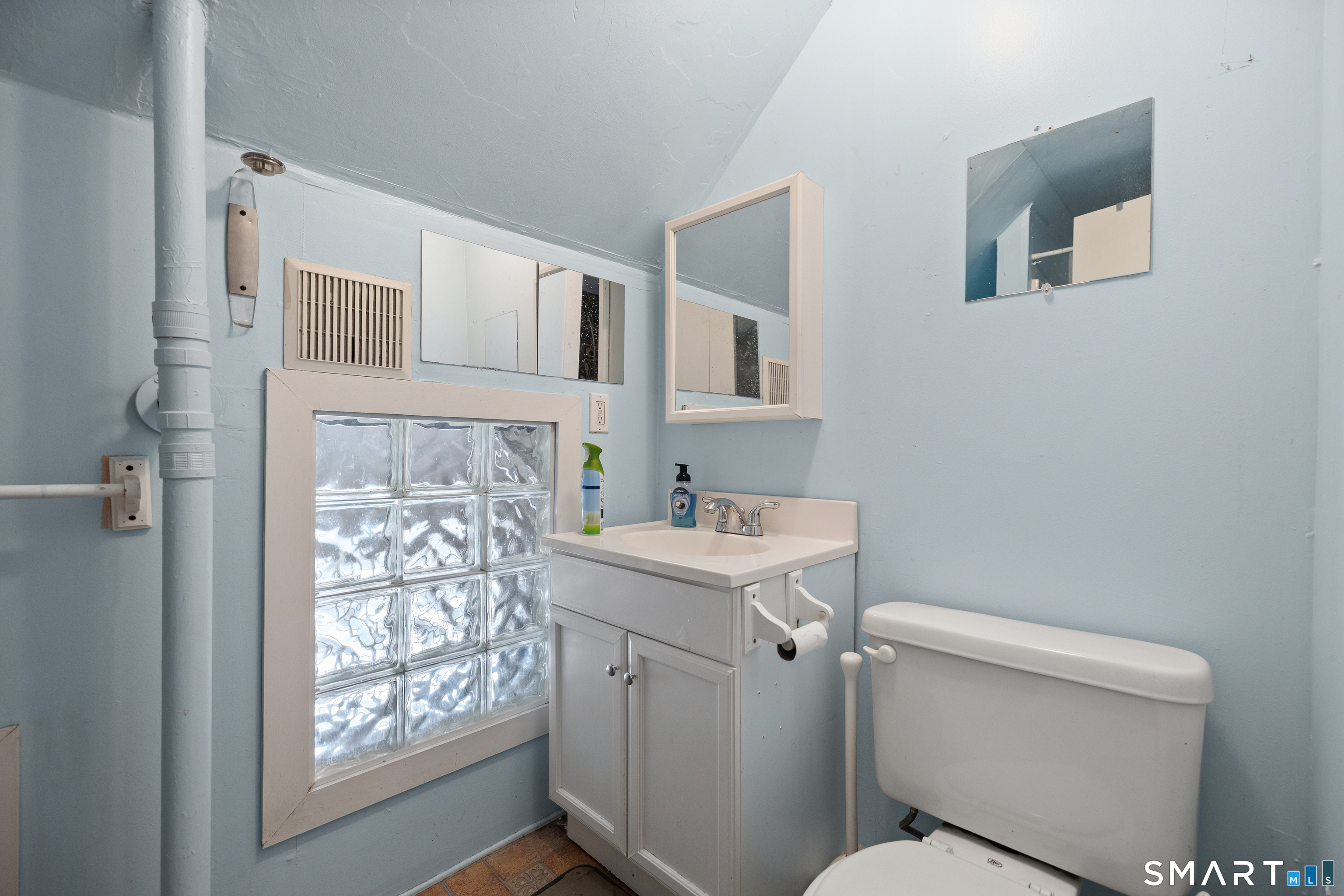 22-24 Woodland Street Simsbury CT 06070