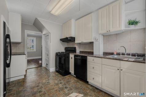 14 West Pleasant Street New London CT 06320