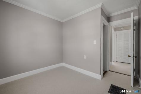 14 West Pleasant Street New London CT 06320