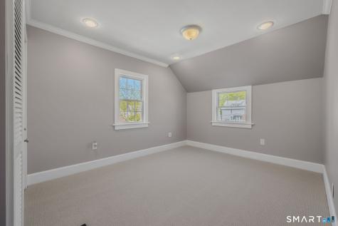 14 West Pleasant Street New London CT 06320
