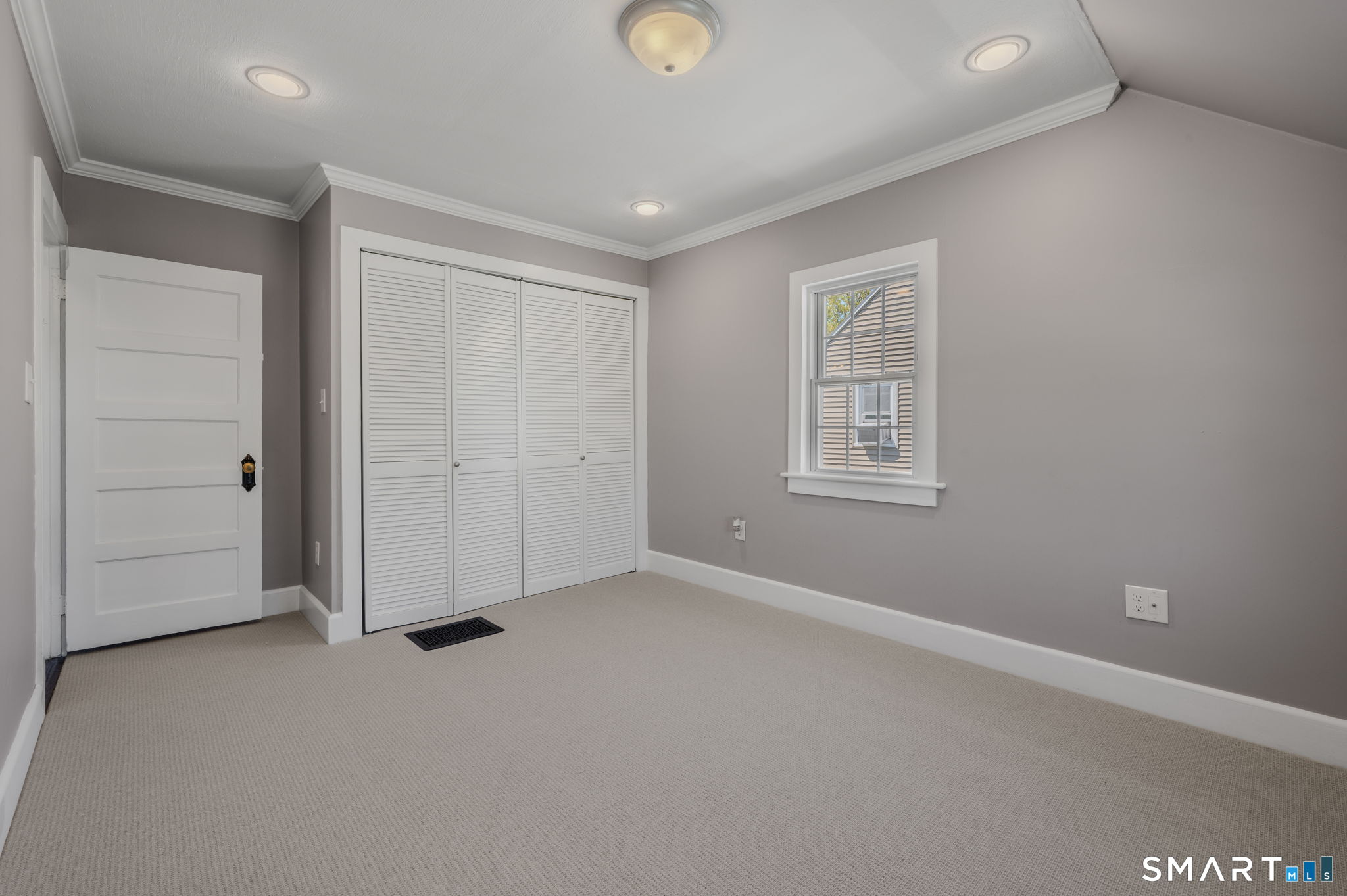 14 West Pleasant Street New London CT 06320