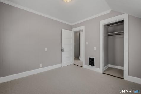 14 West Pleasant Street New London CT 06320