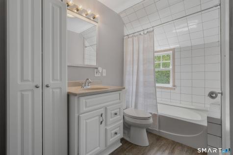 14 West Pleasant Street New London CT 06320