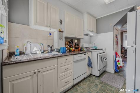 14 West Pleasant Street New London CT 06320