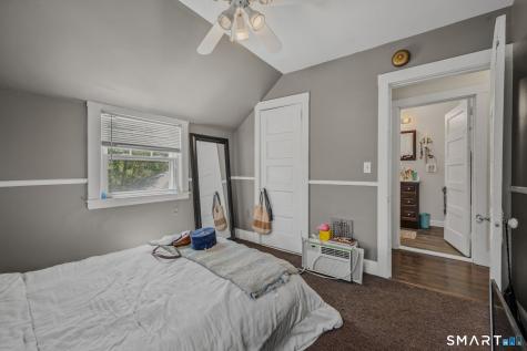 14 West Pleasant Street New London CT 06320