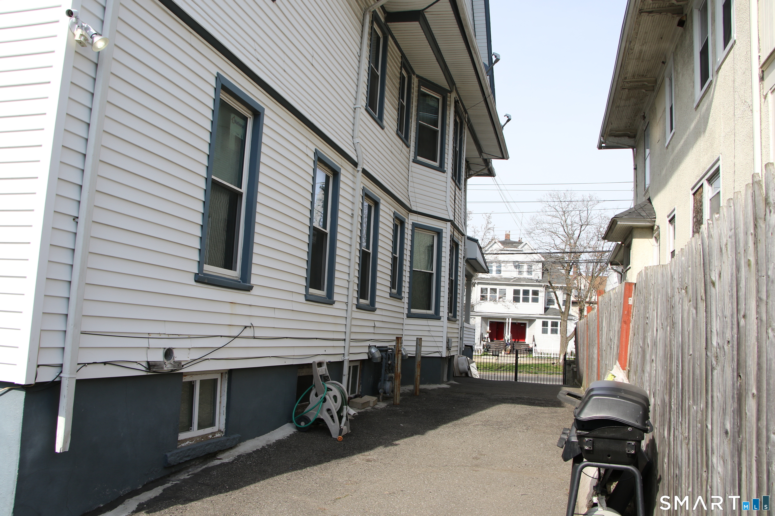 1525 Park Avenue Bridgeport CT 06604