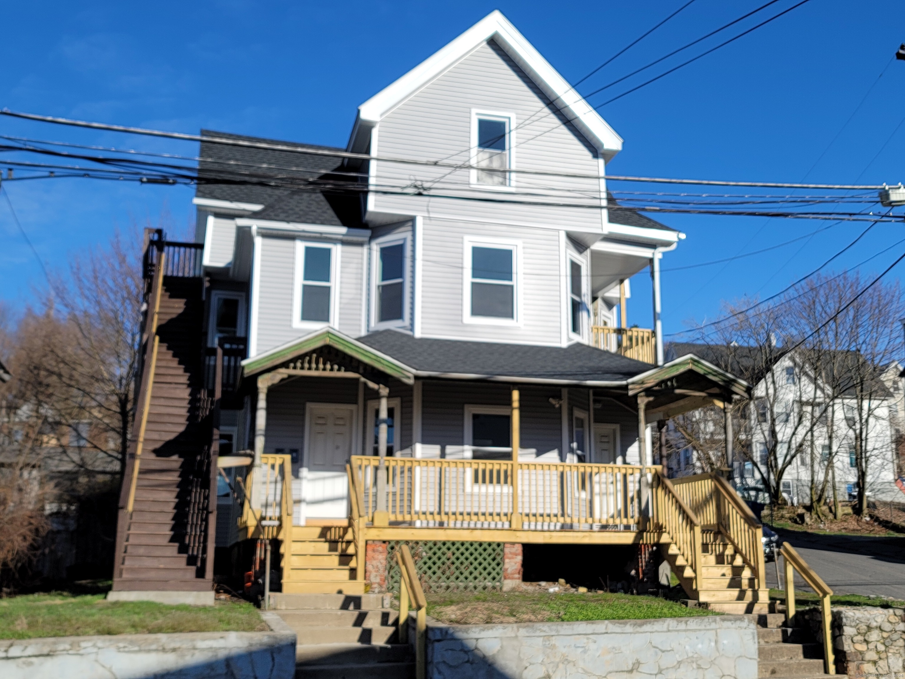 915 North Main Street Waterbury CT 06704