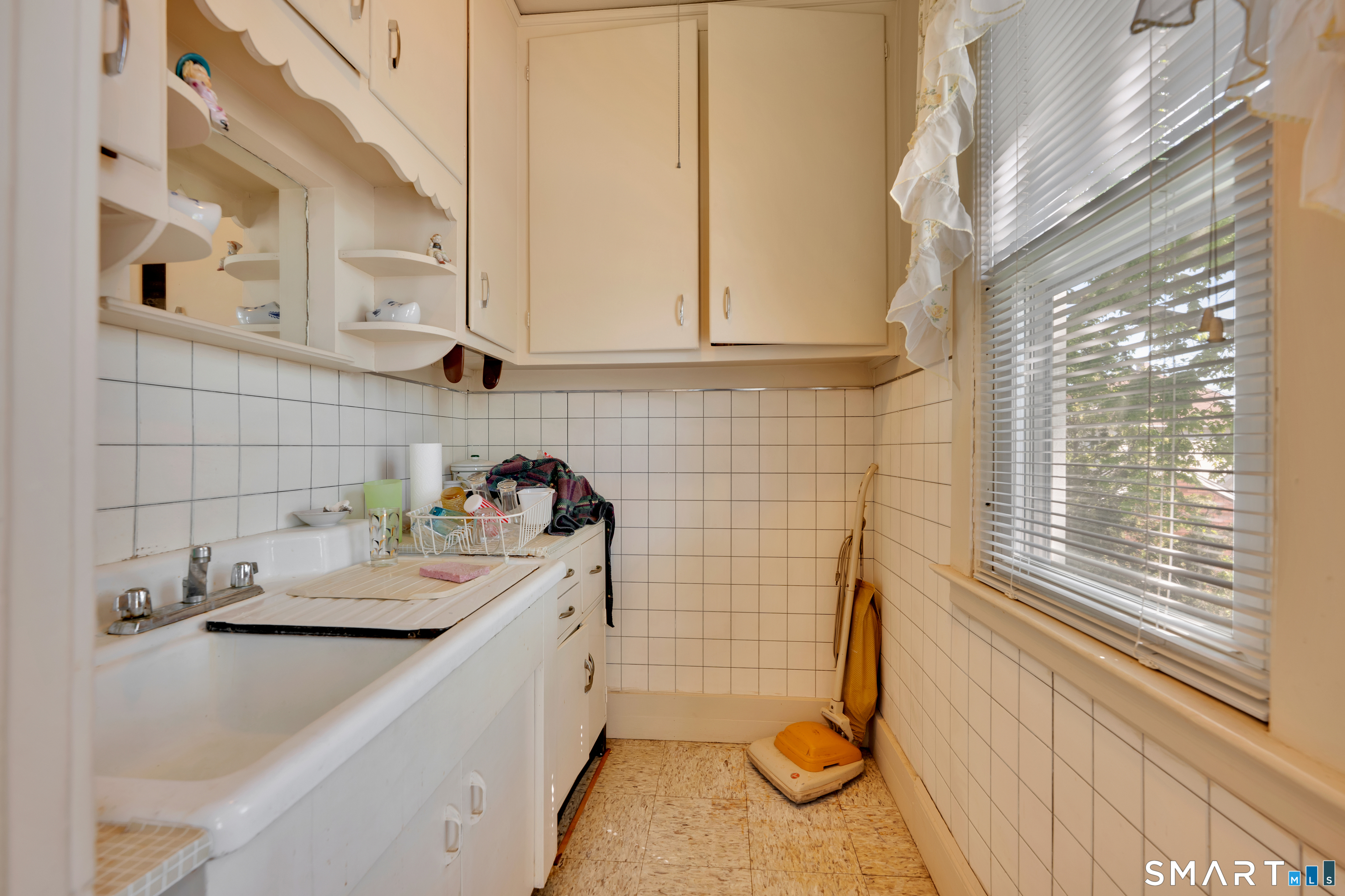 253 Noble Street West Haven CT 06516