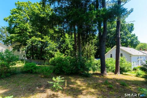 31-33 Brunswick Avenue Plainfield CT 06354