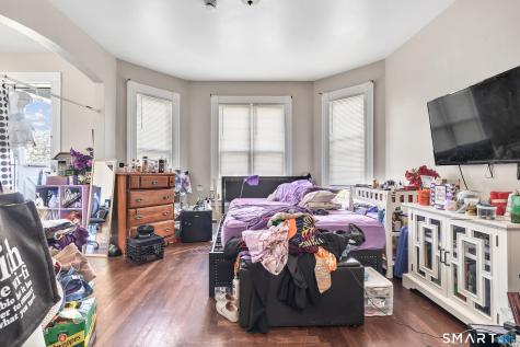 196 Blatchley Avenue New Haven CT 06513
