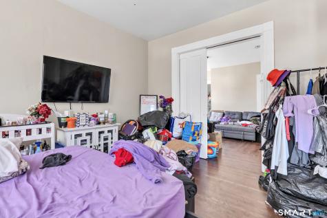196 Blatchley Avenue New Haven CT 06513