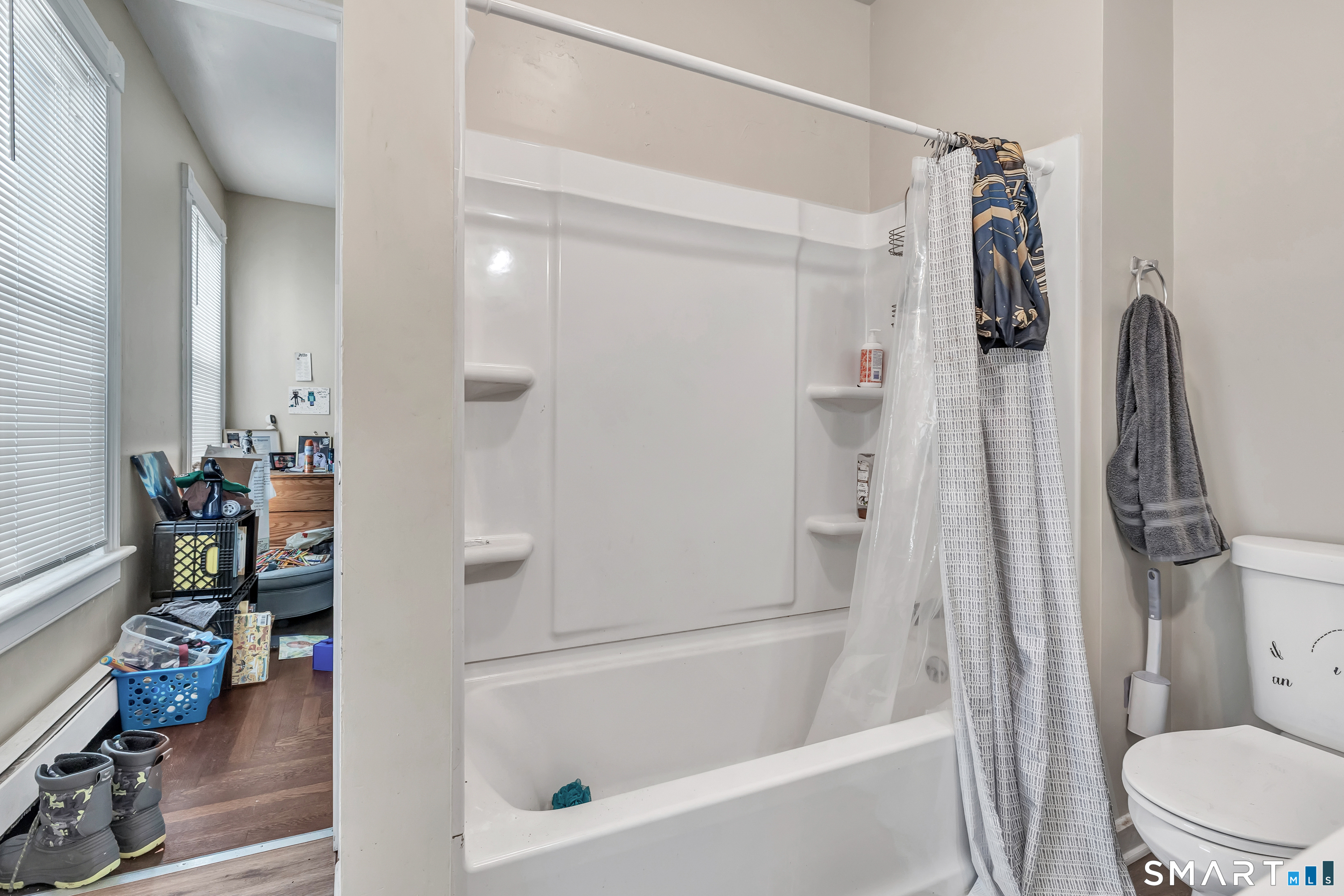 196 Blatchley Avenue New Haven CT 06513
