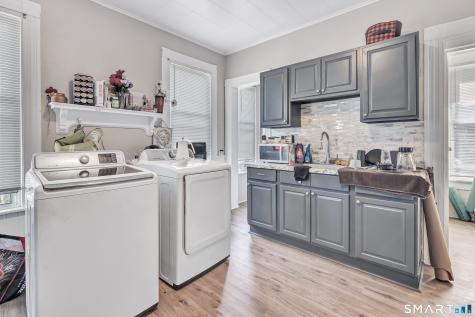 196 Blatchley Avenue New Haven CT 06513