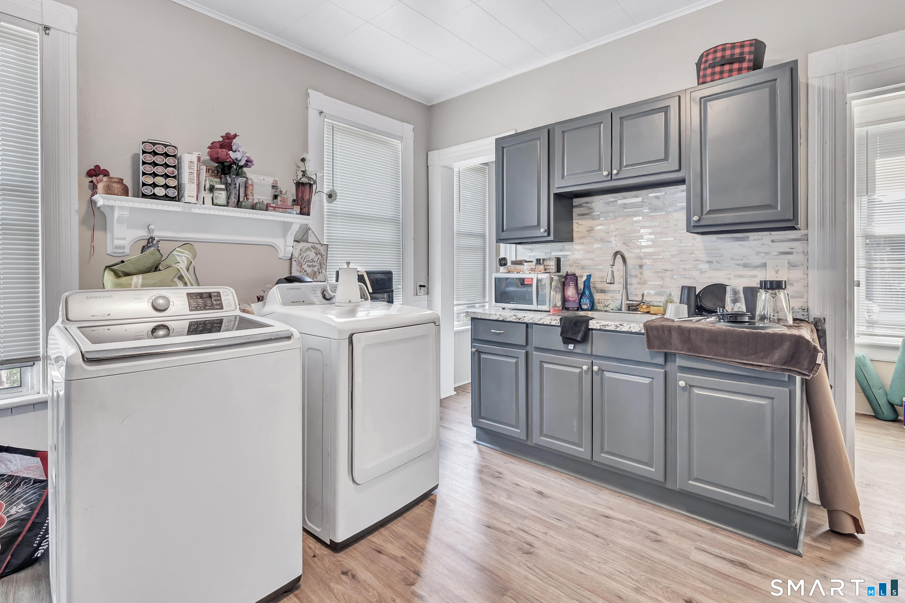 196 Blatchley Avenue New Haven CT 06513