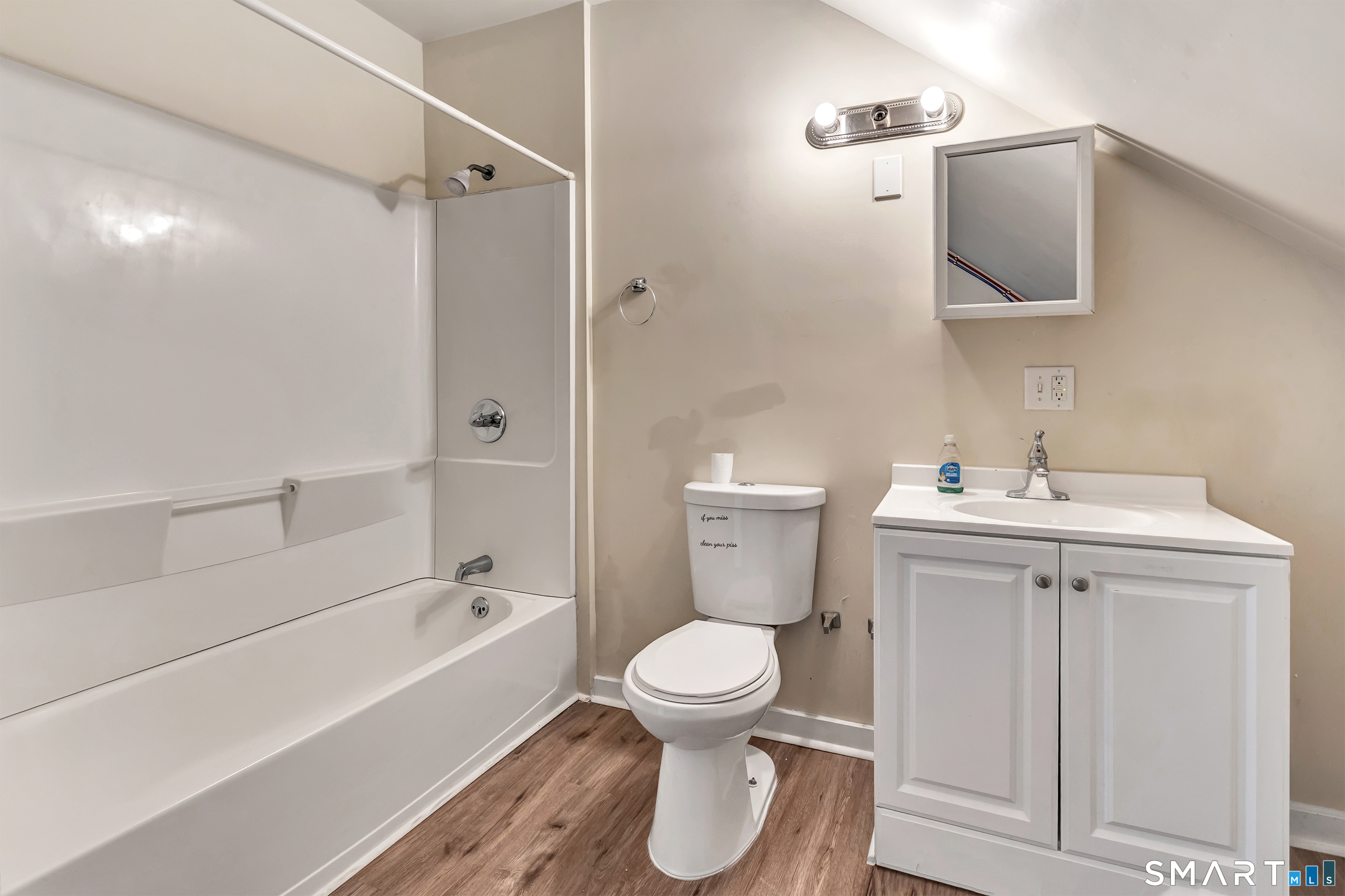 196 Blatchley Avenue New Haven CT 06513