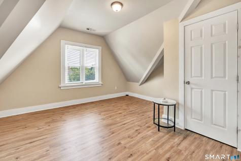 196 Blatchley Avenue New Haven CT 06513