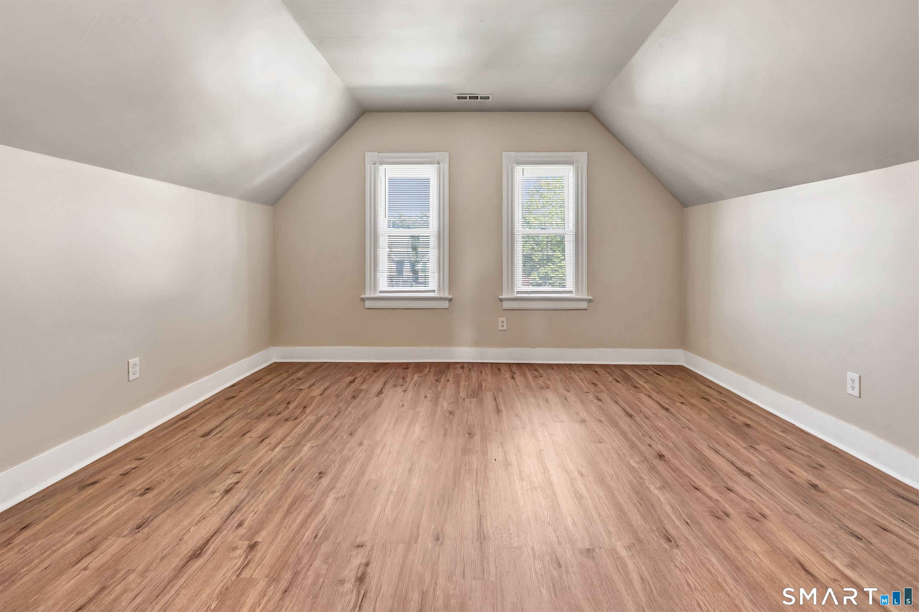 196 Blatchley Avenue New Haven CT 06513