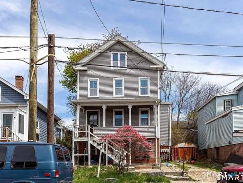 71 Blackhall Street New London CT 06320