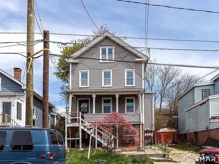 71 Blackhall Street New London CT 06320