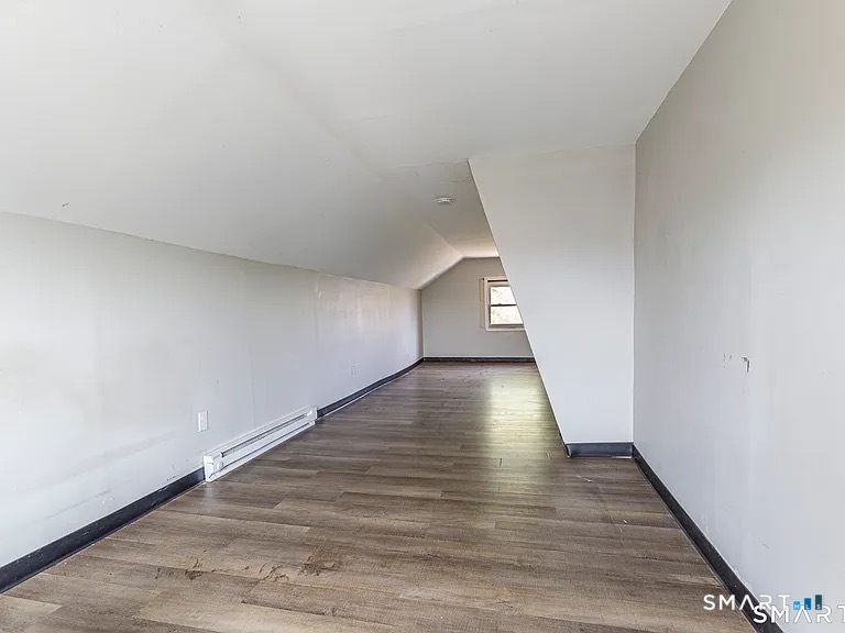 71 Blackhall Street New London CT 06320