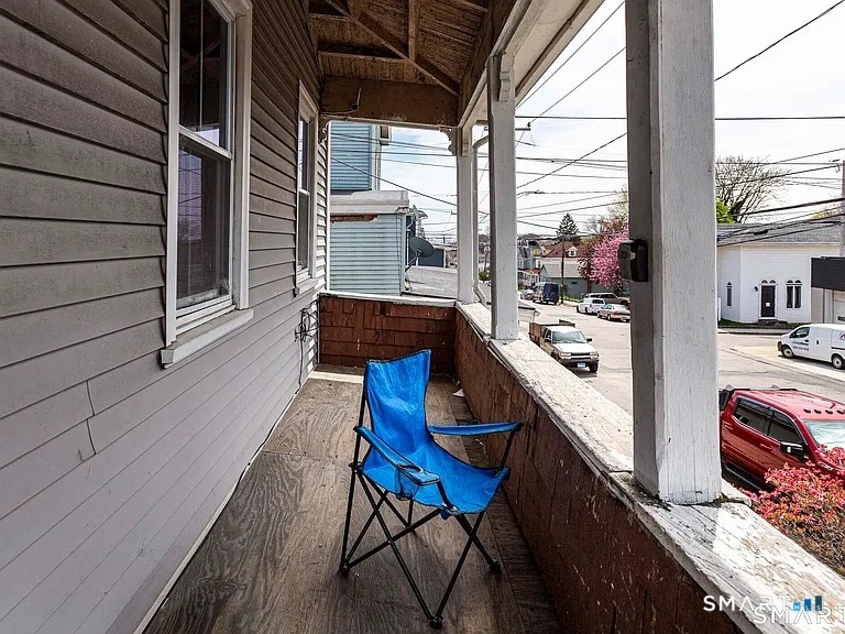71 Blackhall Street New London CT 06320