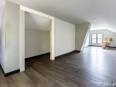 71 Blackhall Street New London CT 06320