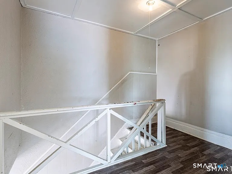 71 Blackhall Street New London CT 06320