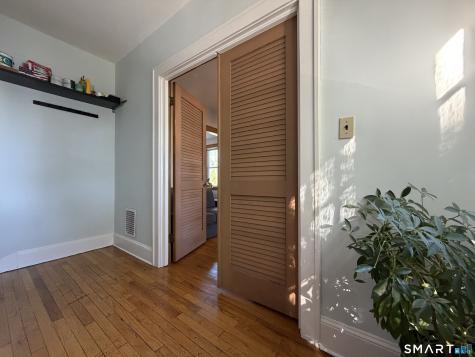 84 Ashland Place New Haven CT 06513