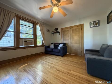 84 Ashland Place New Haven CT 06513