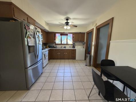 84 Ashland Place New Haven CT 06513