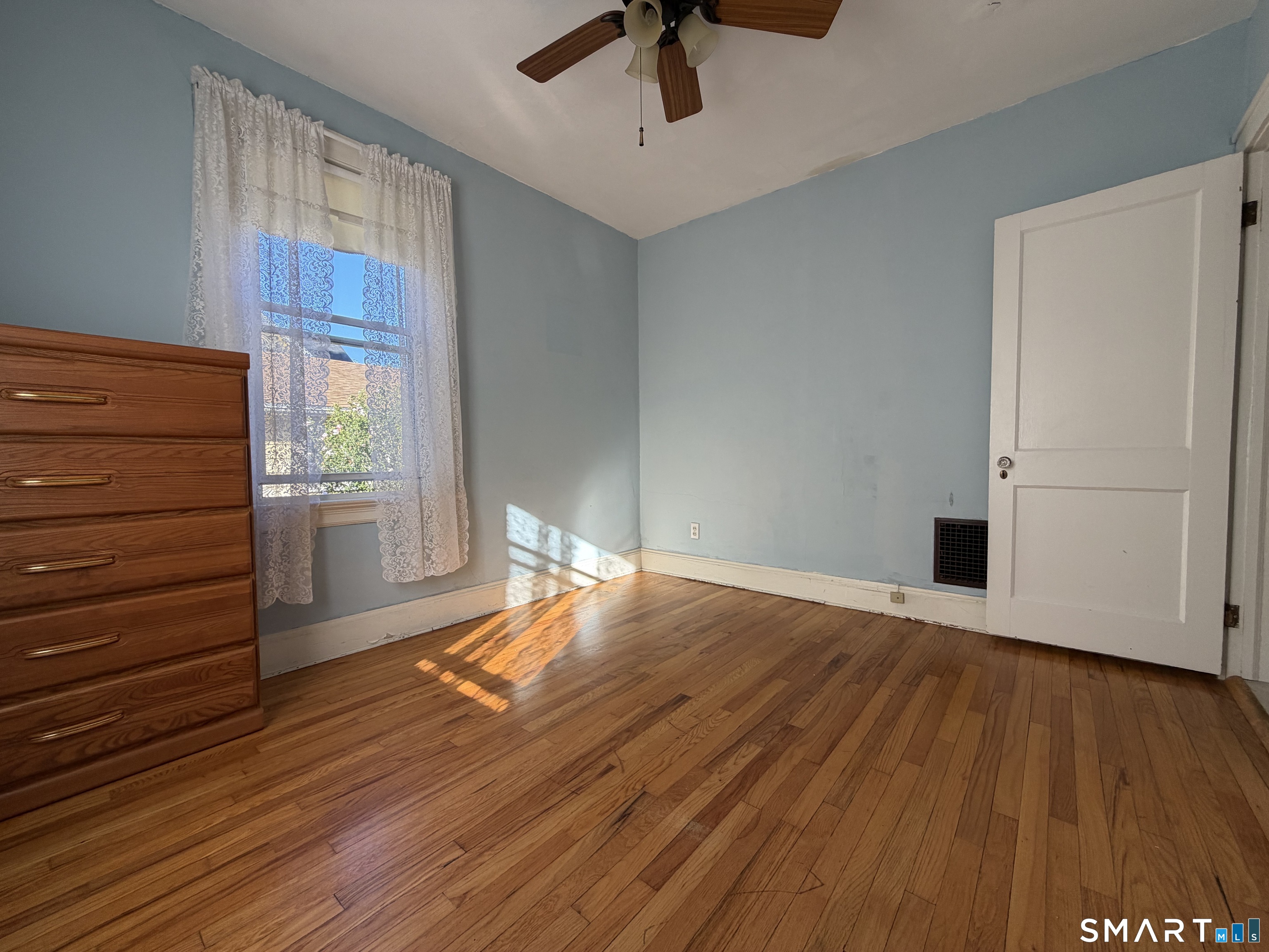 84 Ashland Place New Haven CT 06513