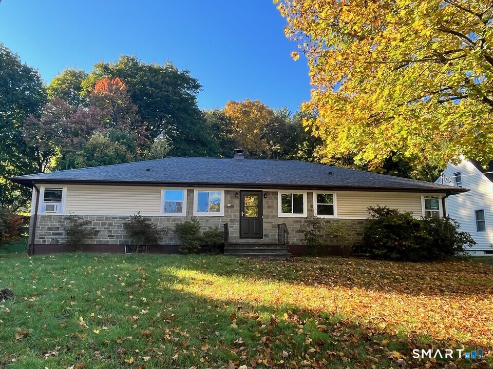 14 Fleetwood Park Bethel CT 06801