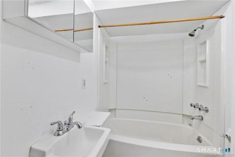 90 Cliff Street Norwich CT 06360