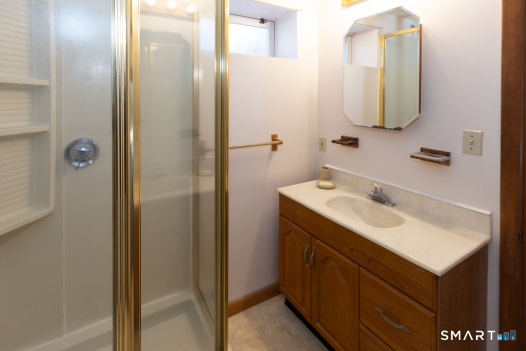 32 Cedar Lane Montville CT 06382
