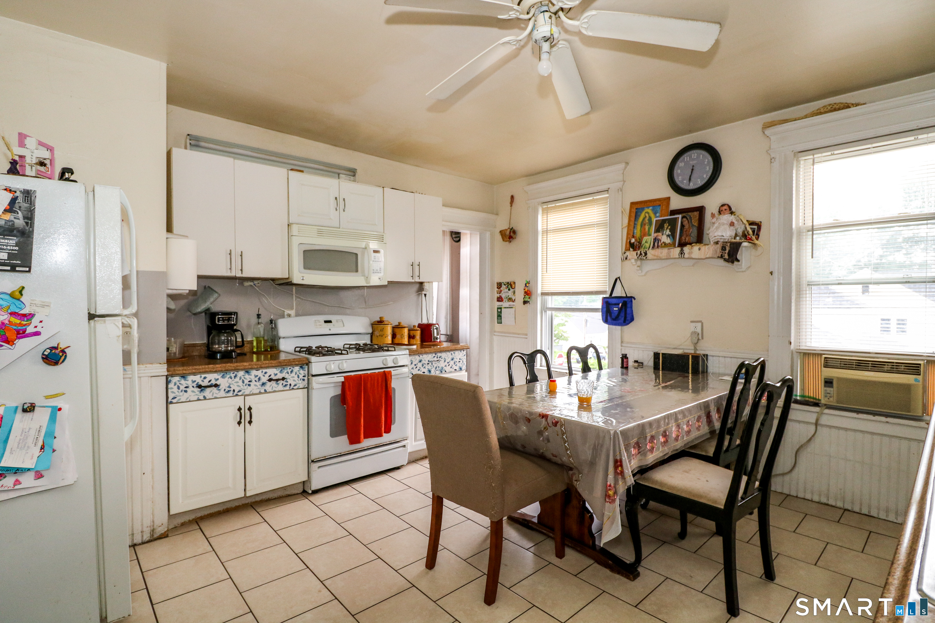 204 Savoy Street Bridgeport CT 06606