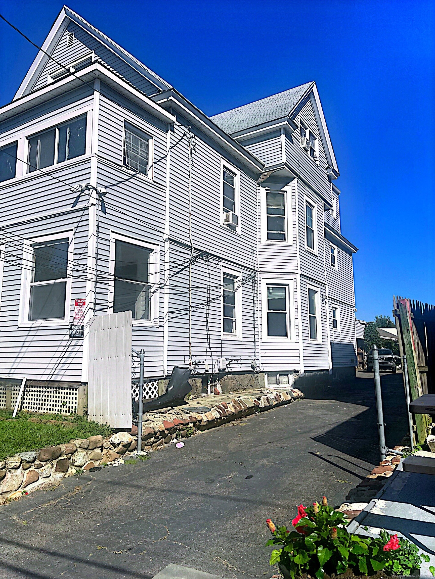 14-16 Adelaide Street Hartford CT 06114