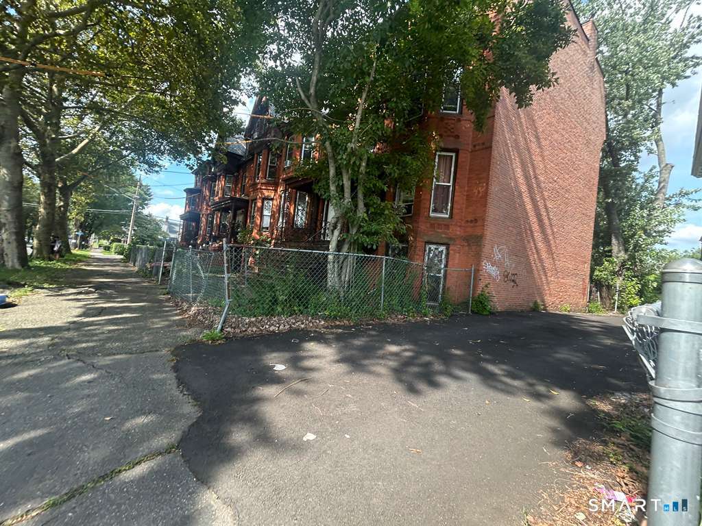 1282 Park Avenue Bridgeport CT 06604