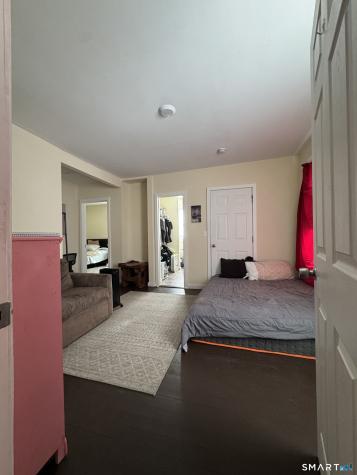 144 Montauk Avenue New London CT 06320