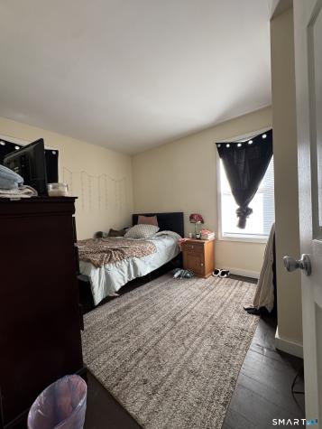 144 Montauk Avenue New London CT 06320