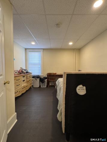 144 Montauk Avenue New London CT 06320